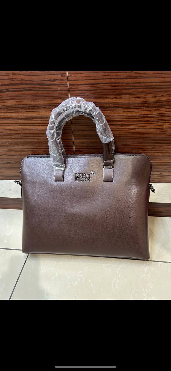 Laptop bag 
85 dhs💓

Zain190
♥️♥️♥️
