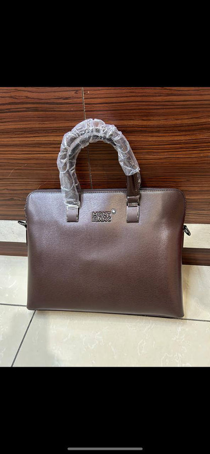 Laptop bag 
85 dhs💓

Zain190
♥️♥️♥️