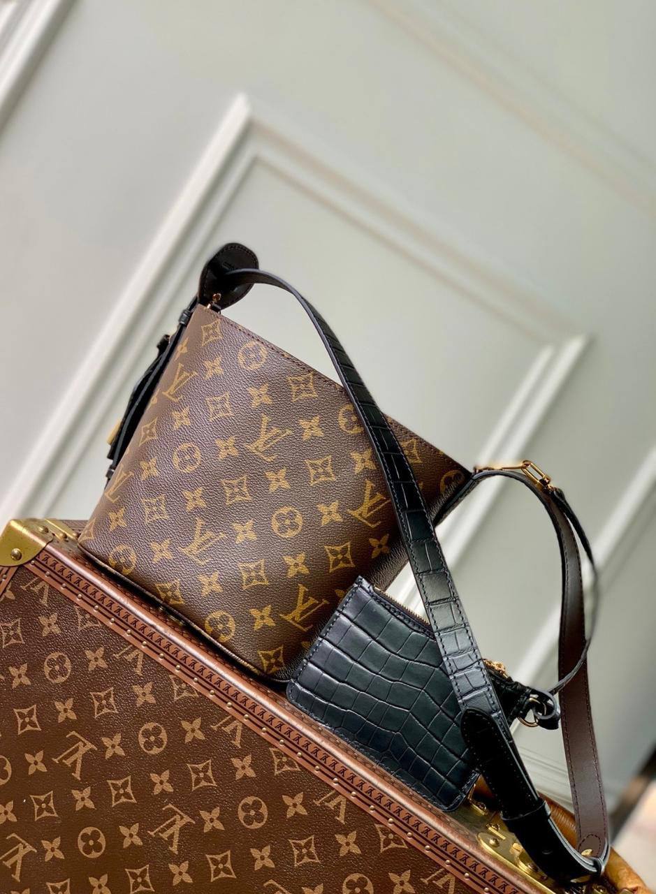 Louis vuitton💕💕✨
Super master quality 🔥🔥
Available ✨💕💕
With full packing 📦🎀
For Price 👇 WTSP Text Zain 0568585901
0507557372
0544061607

Zain252
♥️♥️♥️
