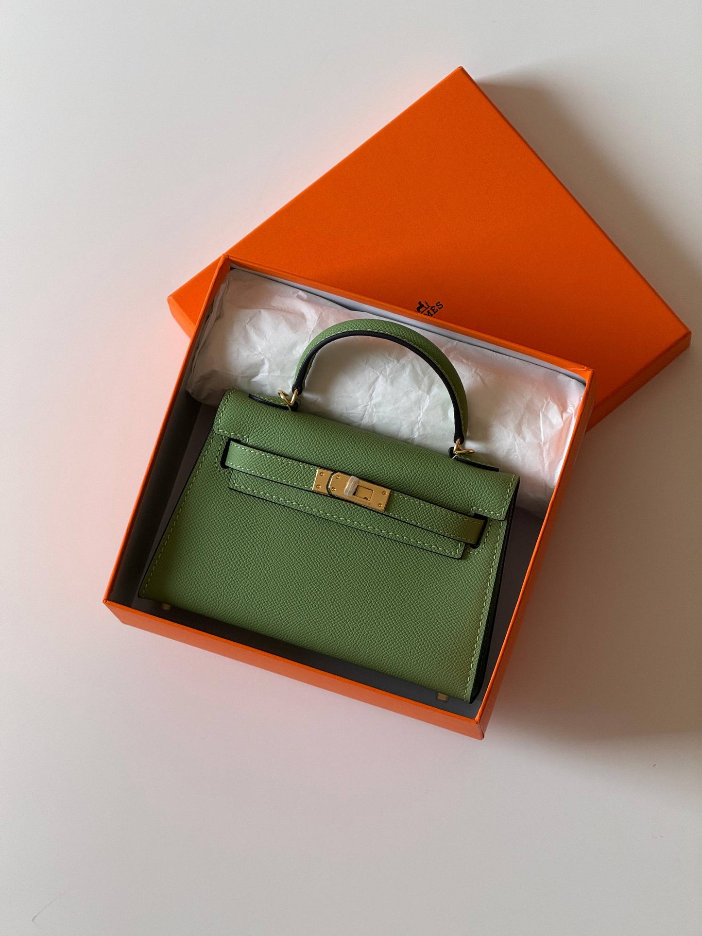 Hermes minikelly 19cm💕master quality😍

with box❤️
🎁🎁🎁

340 dhs🪙🌨️

Zain52
♥️♥️♥️