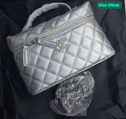 Chanel

Best quality

With box

85 DHS🇦🇪🇦🇪🇦🇪

size 20cm

Zain158
♥️♥️♥️
