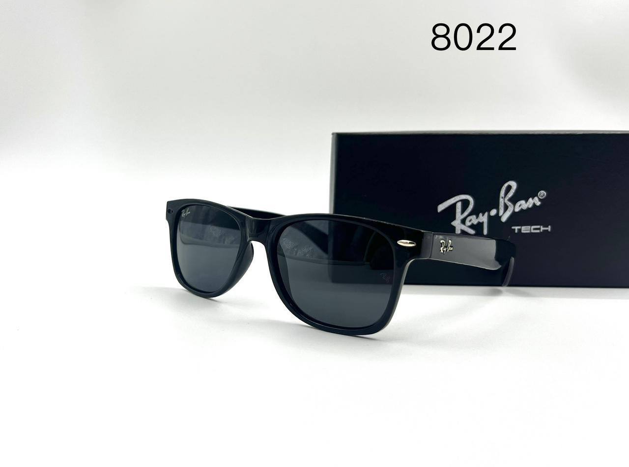 Ray Ban
Sunglasses 🕶️ 
Good quality 💯 
Master box 🗃️ 
50 dhs🗽

Zain273
♥️♥️♥️