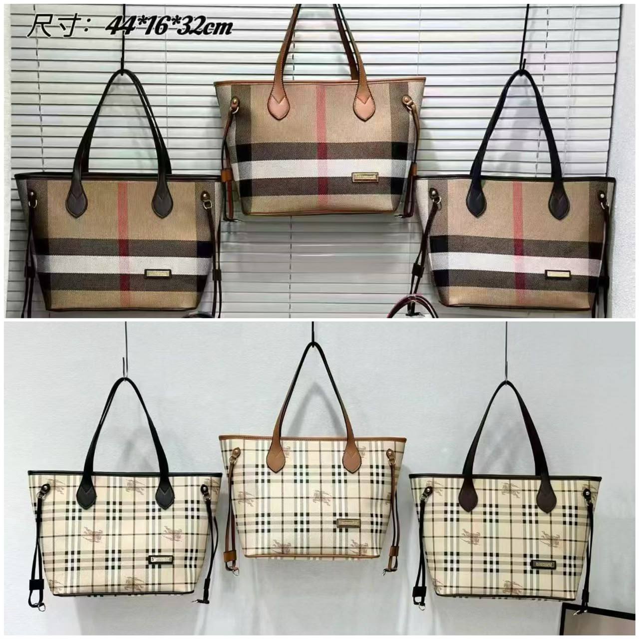 Burberry
100 dhs✅
size 46×16×29cm

Zain42
♥️♥️♥️