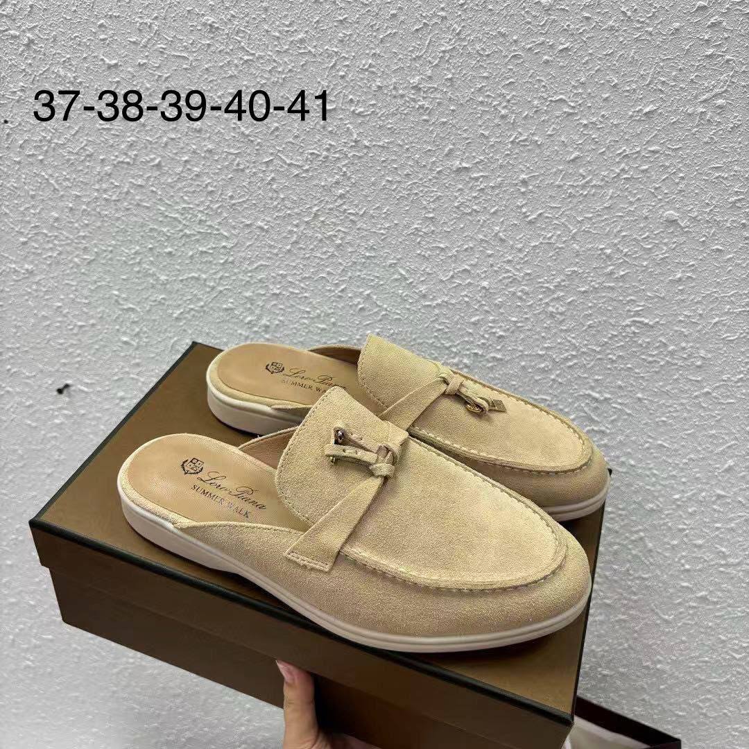 NEW CAME 
LORO PIANA 
GOOD QUALITY 
120 dhs✅
Size 36 to 41

Zain40
♥️♥️♥️