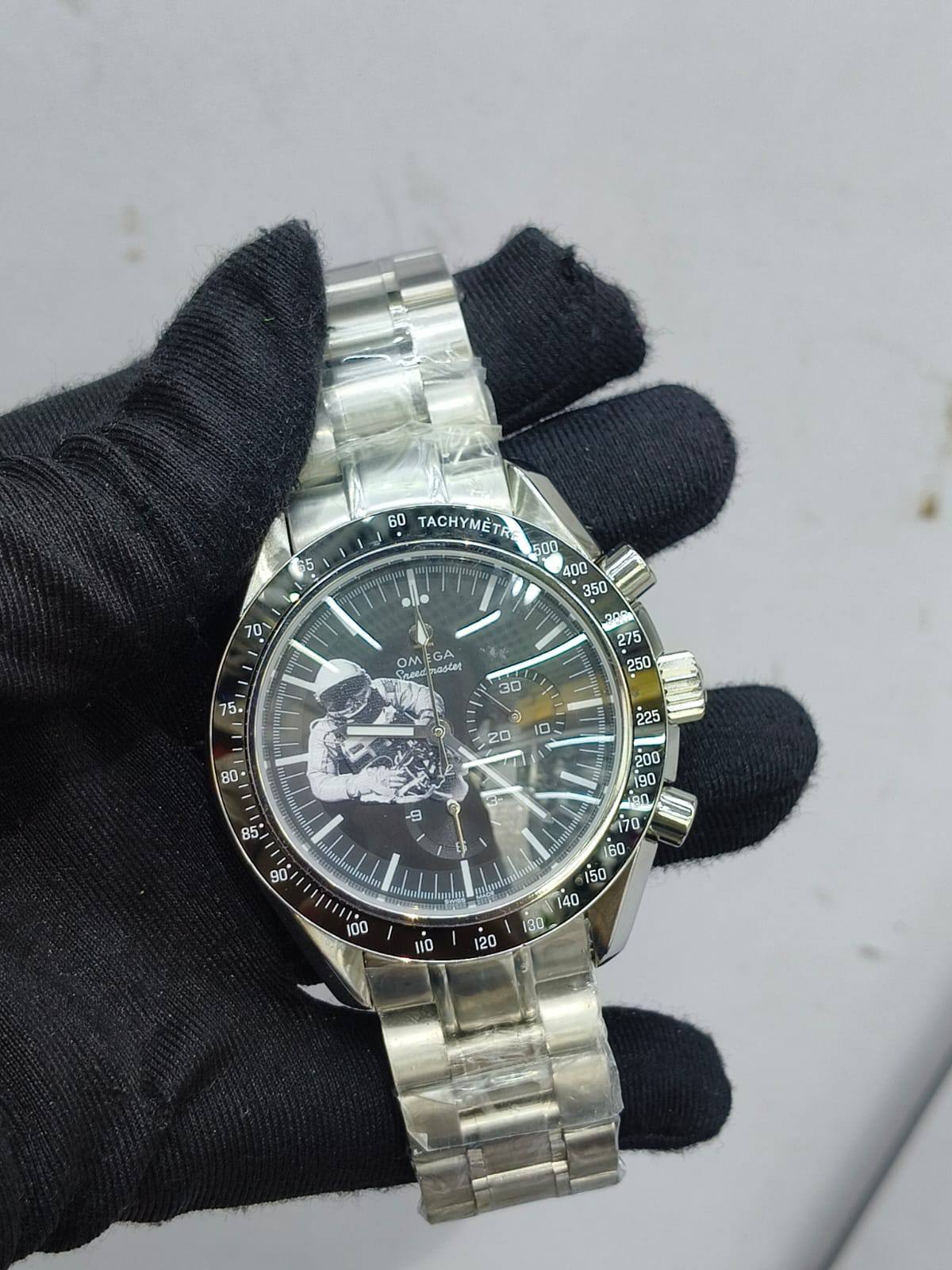 Omega 
for mens
320 dhs✅

Zain25
♥️♥️♥️