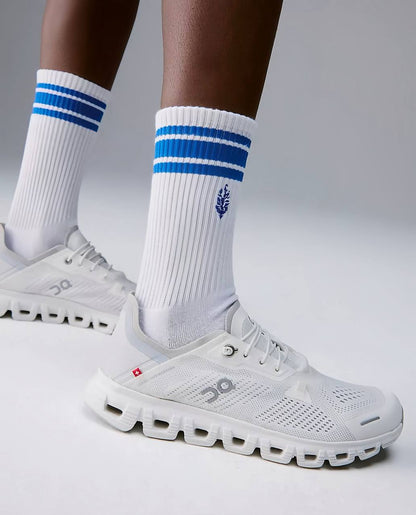On Running Cloud 6 Coast White Glacier ，
Size 36-45 ，
230 dhs✅

Zain18
♥️♥️♥️