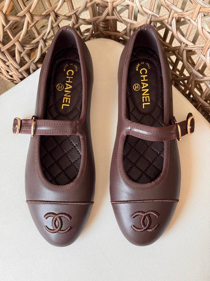 CHANEL
✨ Collection
👠 36–41
💎 Premium Quality
🔥 Super Master
450 dhs🇦🇪🇦🇪

Zain198
♥️♥️♥️