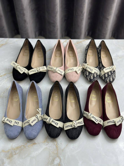 DIOR BALLERINA

GOOD QUALITY
100 dhs🇦🇪🇦🇪

36-41

Zain40
♥️♥️♥️