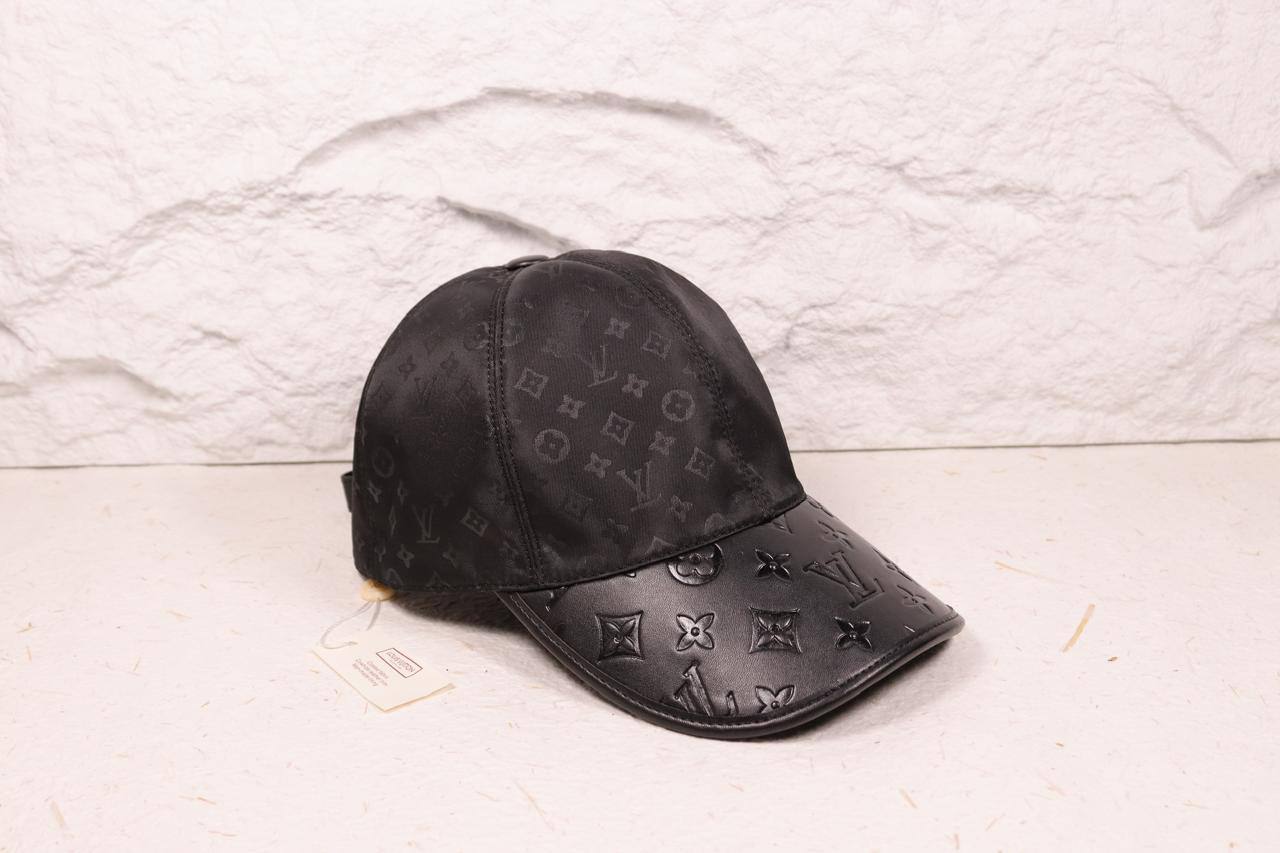 LV Cap 

Super Master

With Box 
🎁🎁🎁

135 dhs🌺

Zain33
♥️♥️♥️