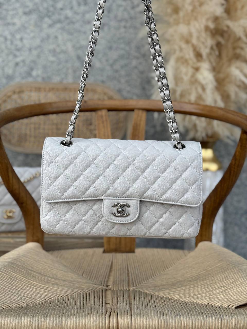 CHANEL
25cm
370 dhs✅
Top quality 
With box🎁

Zain167
♥️♥️♥️