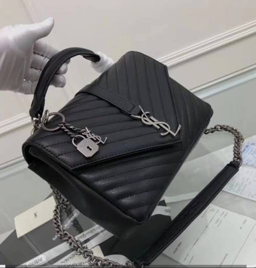 YSL
23cm
with box
100 dhs✅

Zain118
♥️♥️♥️