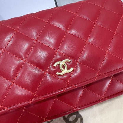 Chanel
21*14*7cm
65 dhs💓

Zain17
♥️♥️♥️