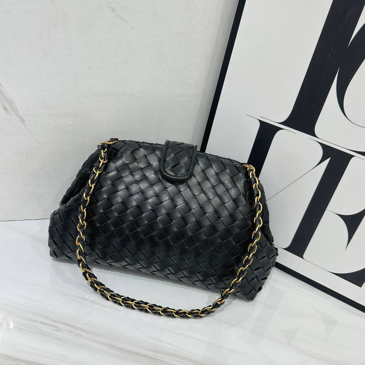 BOTTEGA
 COPY ONE 
135 dhs✅

Zain39
♥️♥️♥️