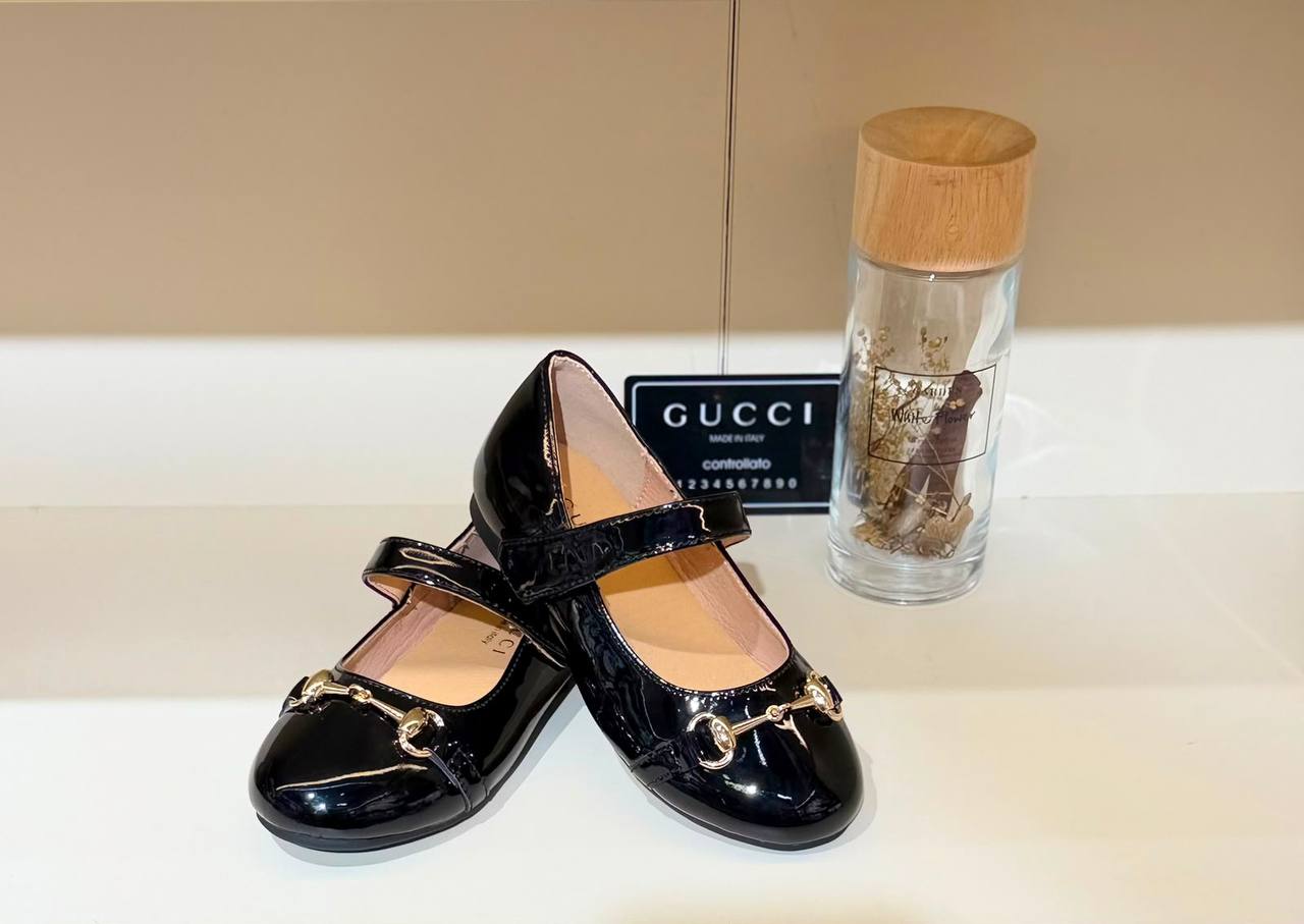 New Gucci Ballerina shoes🤍
Size:26 to 35
240 dhs✅
Super master quality ✅

Zain286
♥️♥️♥️