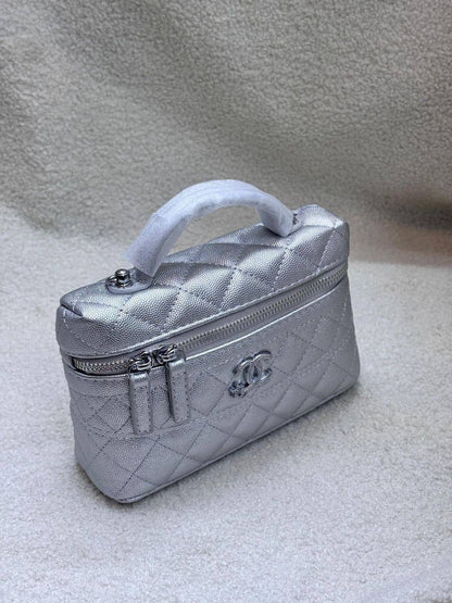 Chanel

With box🎁🎁🎁

90 dhs💓

Zain95
❤️❤️❤️