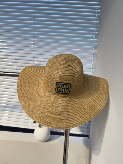 Hat
40 dhs💓

Zain232
♥️♥️♥️