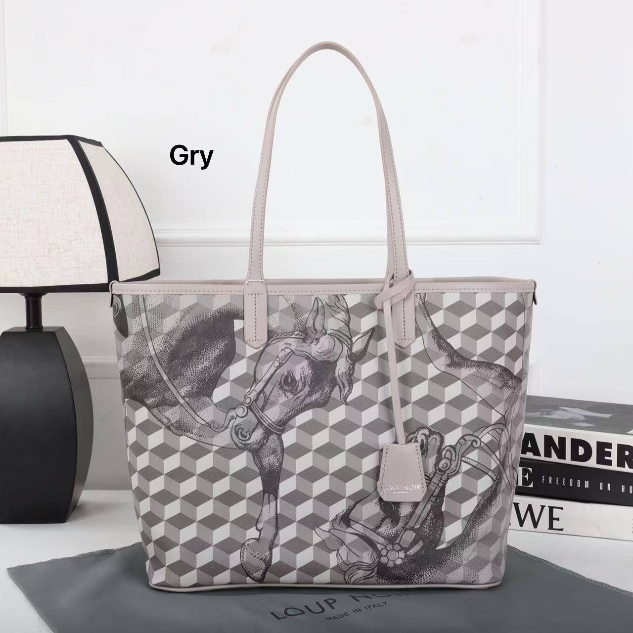 🐴 Loup Noir
1️⃣ First Quality
Size : 45 * 30 cm
80 dhs🪙🌨️

Zain115
♥️♥️♥️