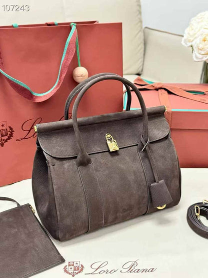 Loro Piana
Super Master 💓💓
For Price 👇 WhatsApp✅
0568585901 
0507557372
0552275751 Owner Zain 👌

Zain334
♥️♥️♥️