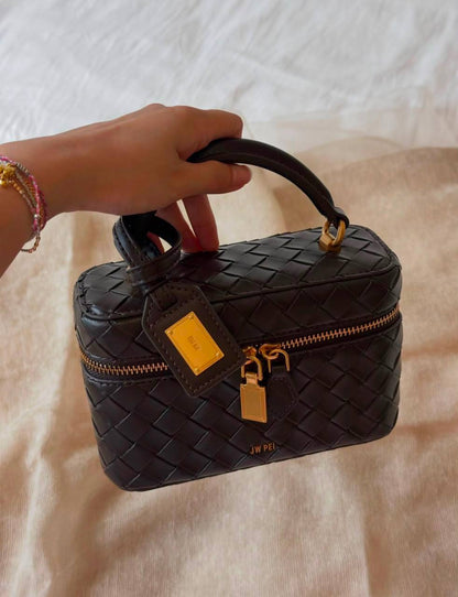JW PEI
120 dhs✅
High-quality with box

Zain35
♥️♥️♥️