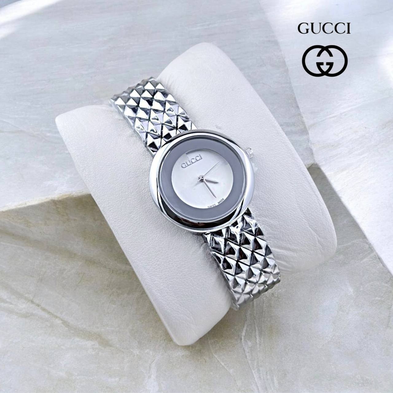 Gucci
55 dhs🇦🇪🇦🇪

Zain29
♥️♥️♥️