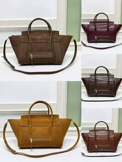 Celine Master
💕💕
Leather material 
350 dhs💚

Suede material
370 dhs💚

Zain228
♥️♥️♥️