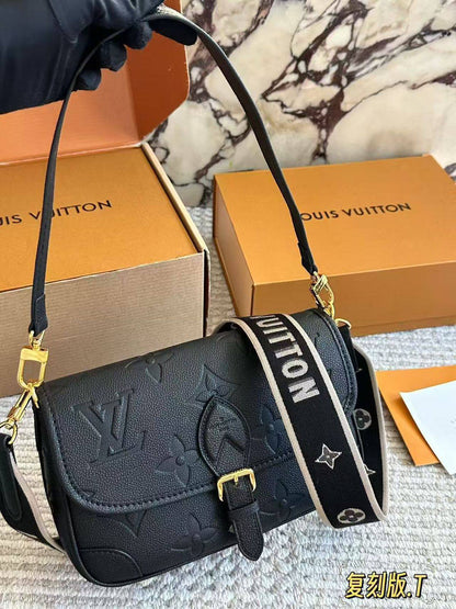 LV
Master
330 dhs🌺
#with box💕💕🙋‍♂️

Zain228
♥️♥️♥️