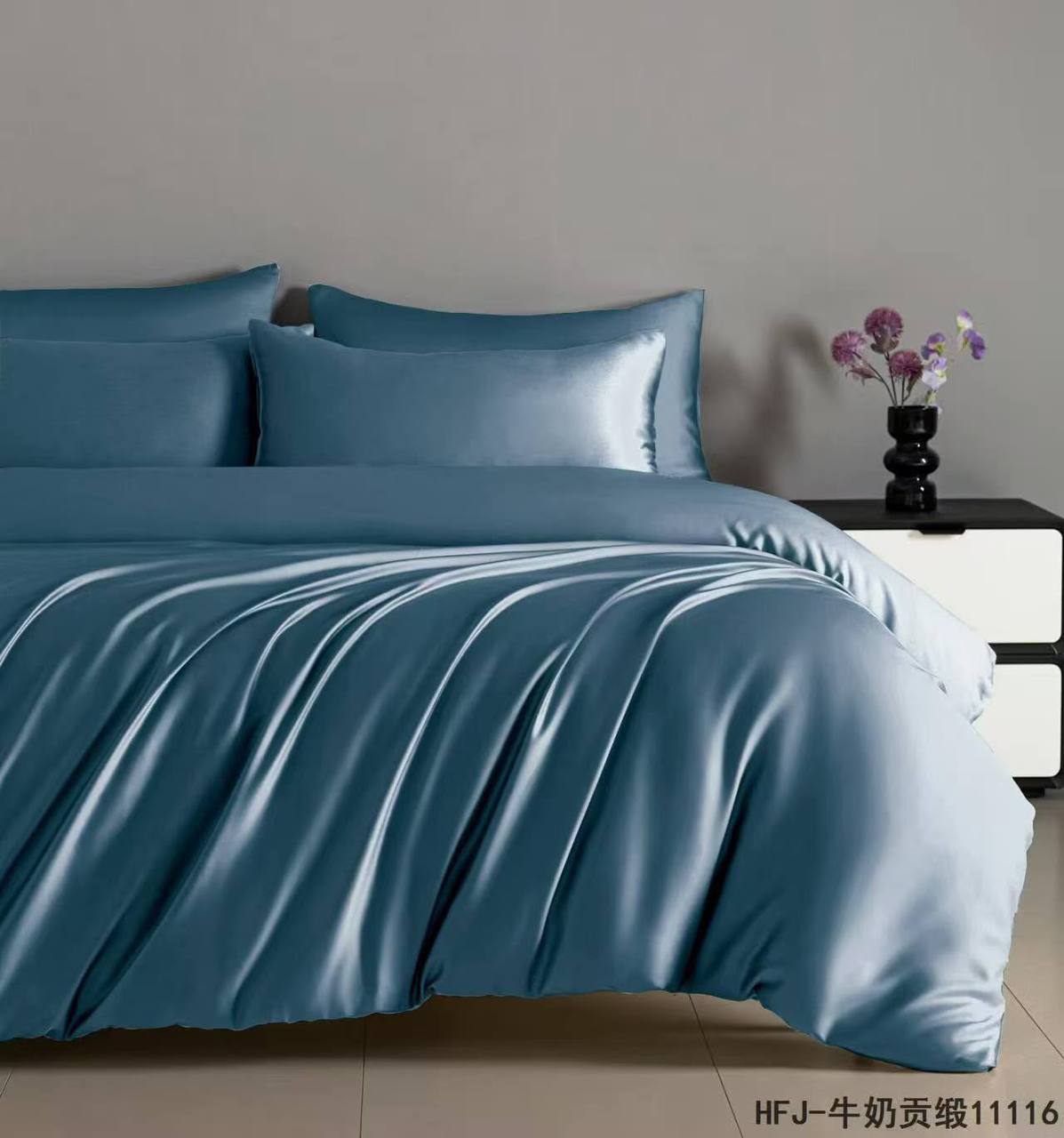 New collection 
Master 💥💥
Bedsheets set
100 %
Silk 
King size cover 6pcs set 
1 duvet cover 240/220
1 fitted sheets 200/200+30
4 pillowcases 75/50
170 dhs🇦🇪🇦🇪

Zain99
♥️♥️♥️