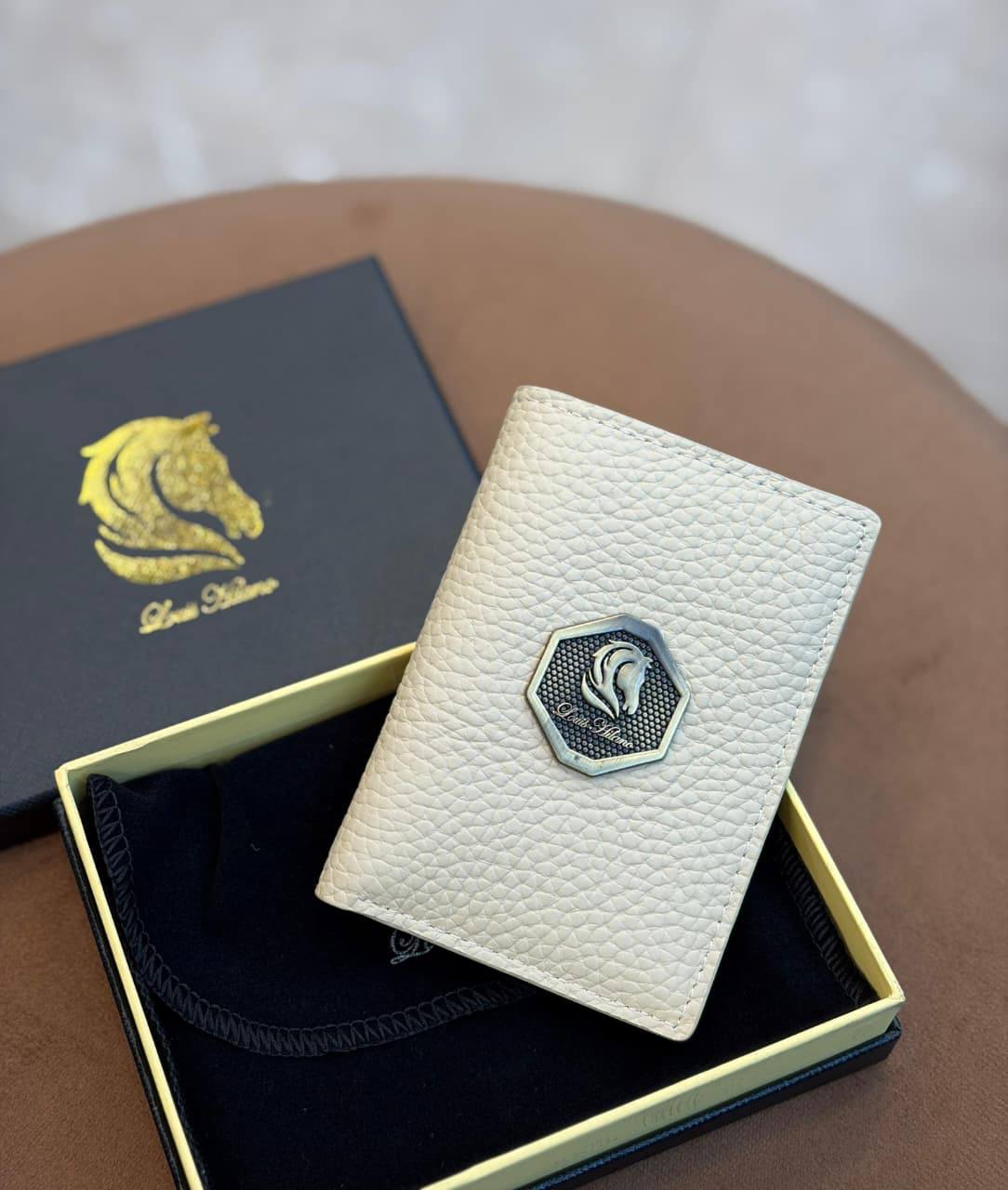 Louis Hilano wallet master quality with box and paper bag 
105 dhs🌺

Zain59
♥️♥️♥️