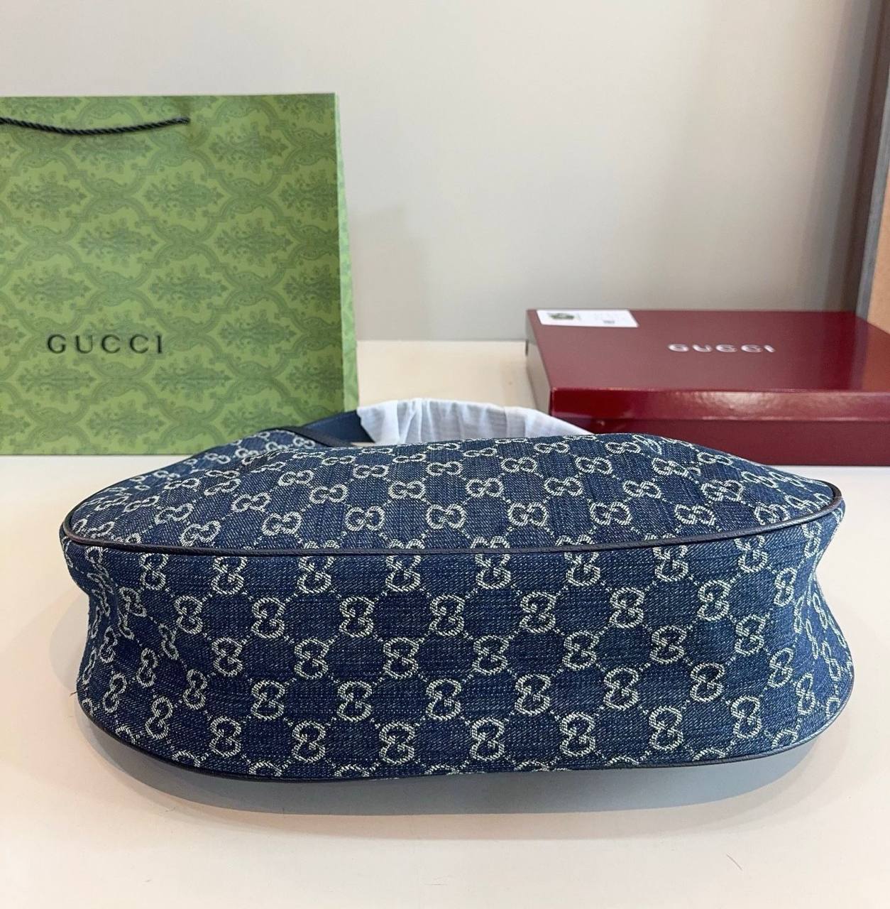 GUCCI 
 HIGH QUALITY 
120 dhs✅

Zain295
♥️♥️♥️