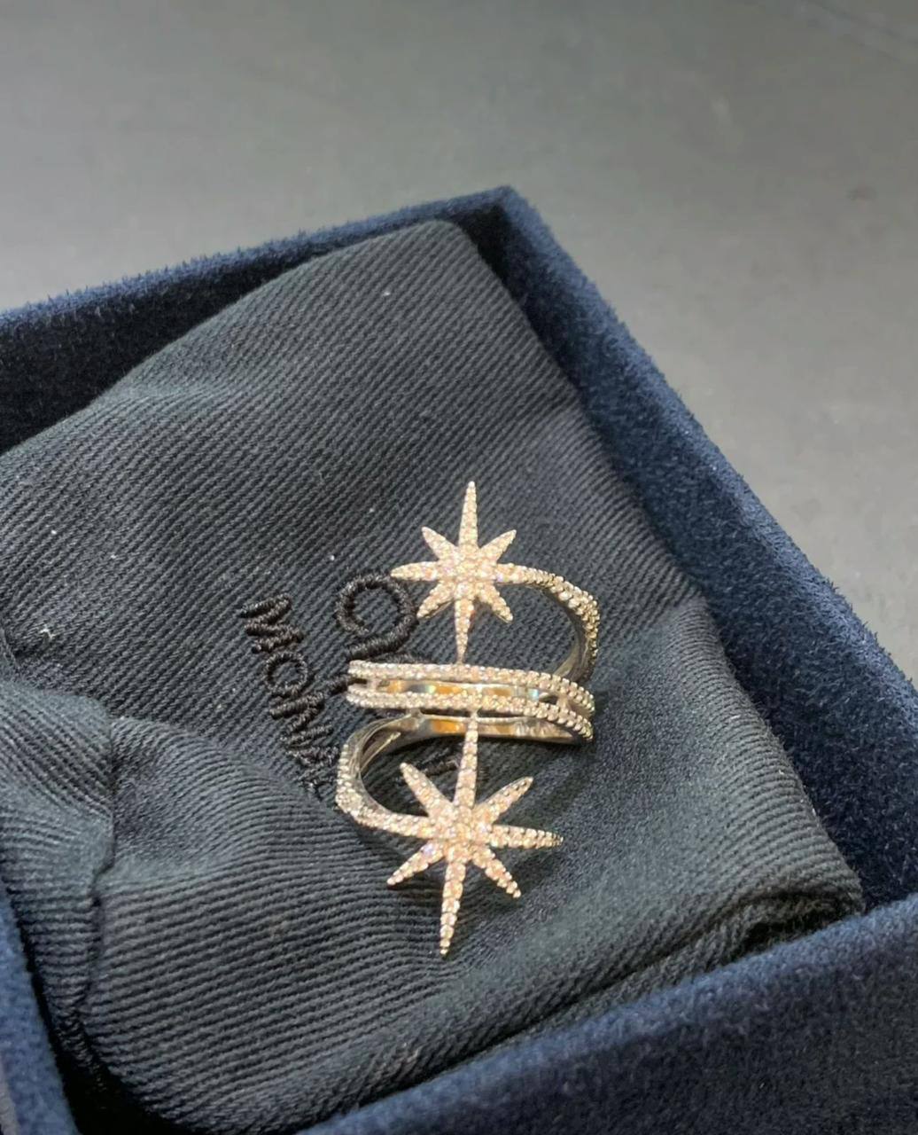 Apm ❤️‍🔥
Ring 💍 size 👇
6,7,8,9
Master quality 💯
With normal boxes 📦 
50 dhs🪙

With master box 🗃️ 
60 dhs🪙

Zain216
♥️♥️♥️