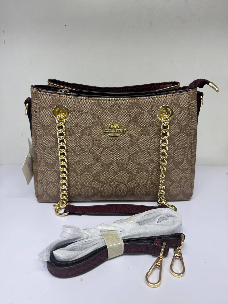 Coach
75 dhs✅

Zain50
♥️♥️♥️
