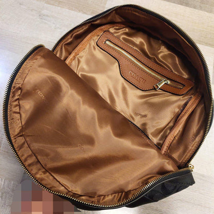 COACH BACKPACK NEW CAME GOOD QUALITY 
100 dhs🇦🇪🇦🇪

Zain295
♥️♥️♥️