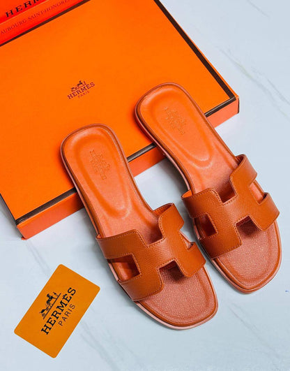 𝗛𝗘𝗥𝗠𝗘𝗦 𝗢𝗥𝗔𝗡 𝗦𝗟𝗜𝗣𝗣𝗘𝗥
💯high quality
Size 36-37-38-39-40-41
90 dhs❣️

Zain86
♥️♥️♥️