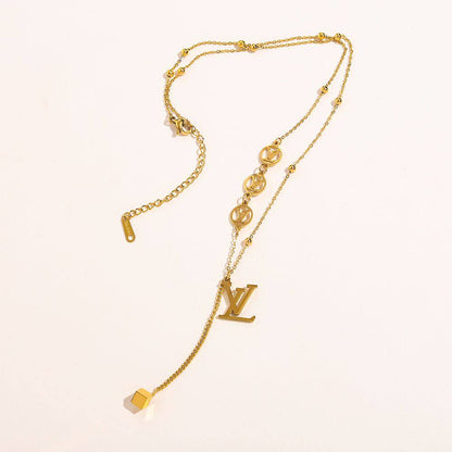 New branded necklace Stainless steel 18k gold plated 
Non tarnish 
30 dhs💓

Zain243
♥️♥️♥️