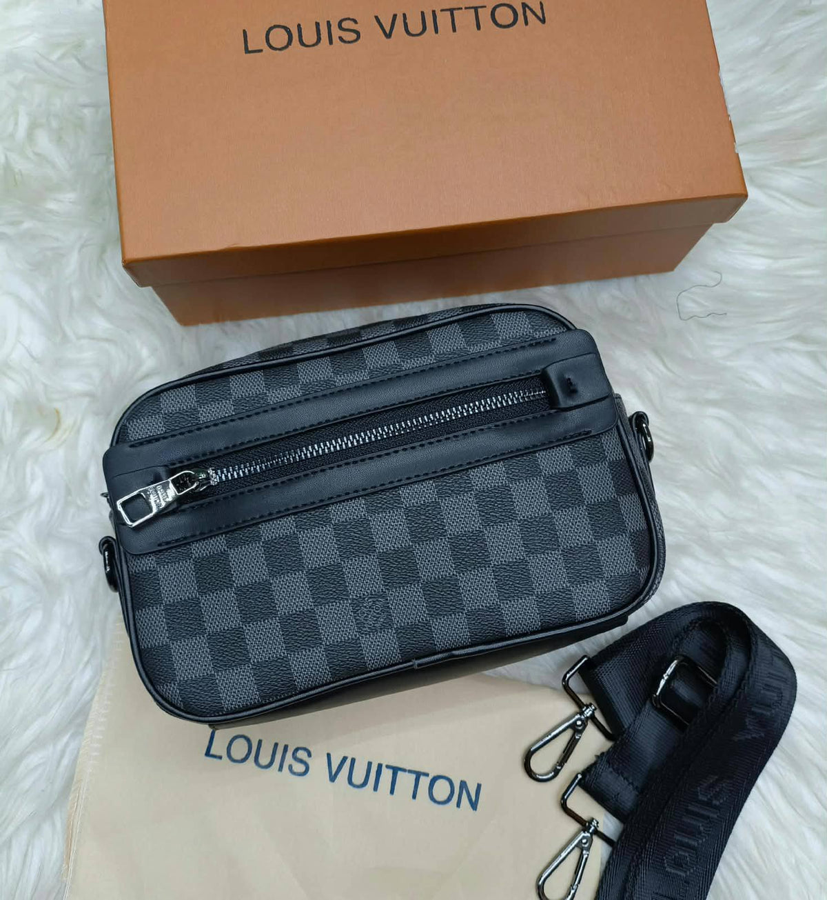 Men bags

Dior
Lv

AVAILABLE MANS SIDE BAGS WITH BOX 🎁 

100 dhs🇦🇪🇦🇪🇦🇪
GOOD QUALITY 🎁

Zain169
♥️♥️♥️