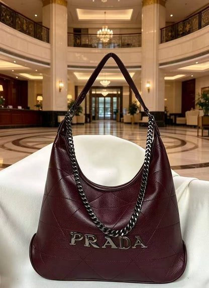 Chanel
110 dhs✅

Zain143
♥️♥️♥️