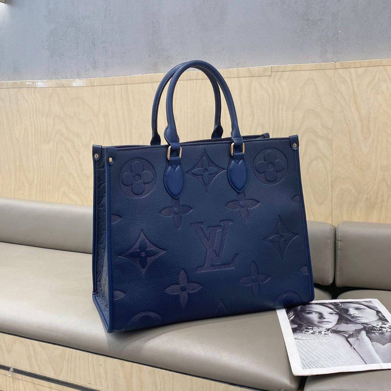 LV ON THE GO🌹
GOOD QUALITY 💯
90 dhs❣️

Zain28
♥️♥️♥️