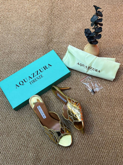 🦋New arrivals🦋
🦋Aquazzura heel🦋
🦋36 to 41 🦋
🦋150 dhs 🦋
Zain236
♥️♥️♥️