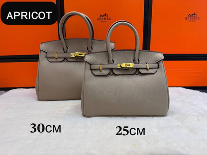Hermes ʙᴇʀᴋɪɴ. 
sᴏғᴛ ʟᴇᴀᴛʜᴇʀ
sɪᴢᴇ:ᴄʜᴇᴄᴋ!!!
      30ᴄᴍ-105 dhs🪙🌨️
      25ᴄᴍ-95 dhs🪙🌨️

Zain56
♥️♥️♥️