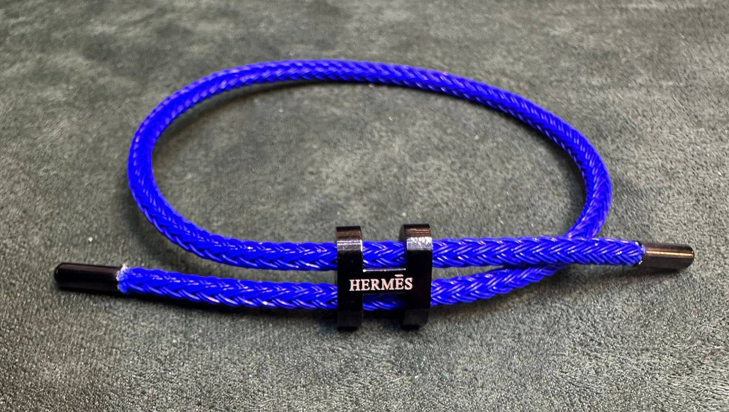 Hot moving 🔥🔥🔥 
Hermes UNISEX Bracelet. 
Water proof 💦💦💦
30 dhs❣️

Zain243
♥️♥️♥️