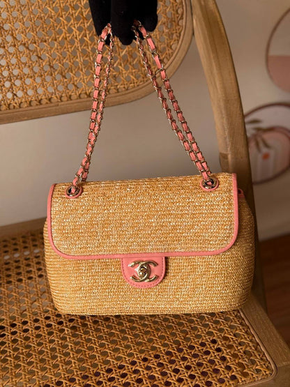 New Collection✨✨✨
CHANEL
23cm
350 dhs🇦🇪🇦🇪
*MASTER QUALITY*
With box🎁

Zain167
♥️♥️♥️