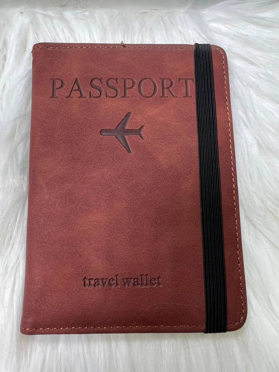 Passport Holder
40 dhs💓

Zain182
♥️♥️♥️