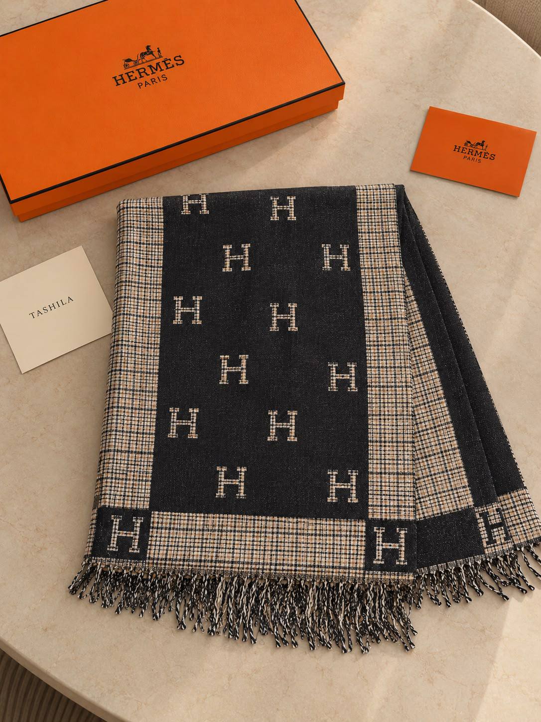 NEW COLLECTION👌🏻
HERMES SCARF❤‍🔥
VIP Quality👑With Original Packaging👌🏻

180 dhs🇦🇪🇦🇪

Zain329
♥️♥️♥️