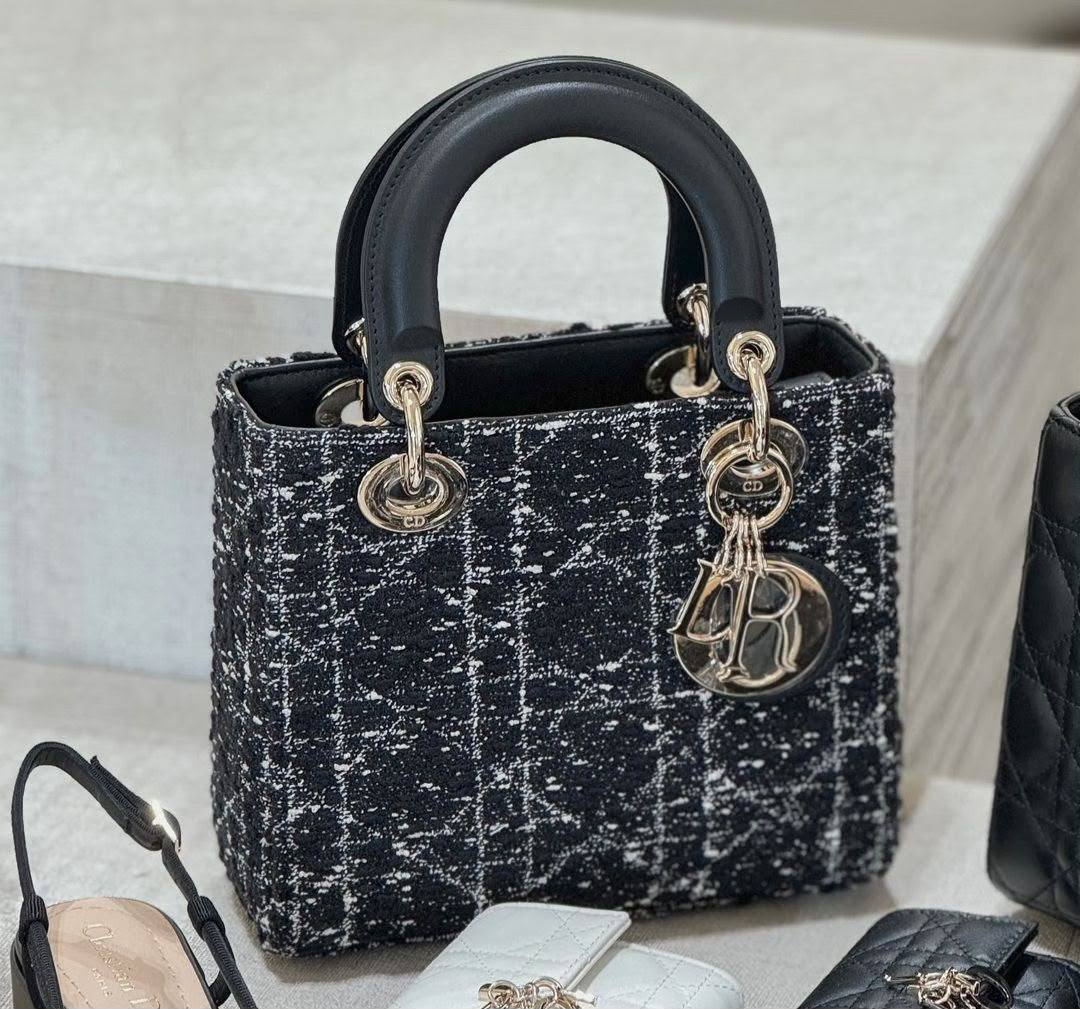 Dior

For Price 👇 WhatsApp✅
0568585901 
0507557372
0552275751 Owner Zain 👌

Zain192
♥️♥️♥️