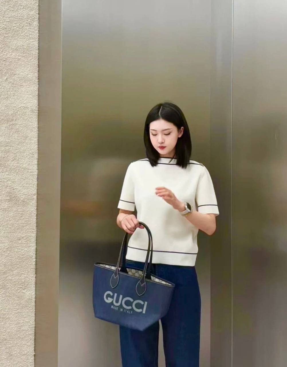 GUCCI 
COPY ONE NEW CAME SMALL  SIZE 
150 dhs❤️

Zain39
♥️♥️♥️