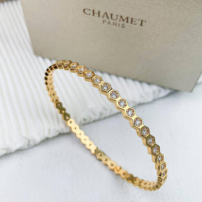 CHAUMET 🦋*
Bangle 💥
Master quality 💯
With black boxes 📦 
60 dhs✅

With master box 🗃️ 
130 dhs✅

Zain216
♥️♥️♥️
