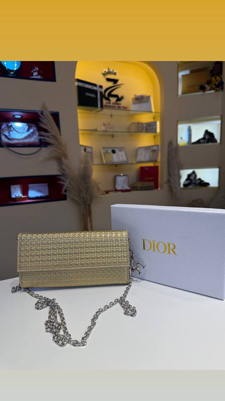 Dior

with box
🎁🎁🎁

95 dhs❣️

Zain175

اطلبوها من الوتس المثبت في الأعلى👆🏻👆🏻

تواصلو معنا 👈🏻 Zain 
For order WhatsApp pinned 👆🏻

♥️♥️♥️