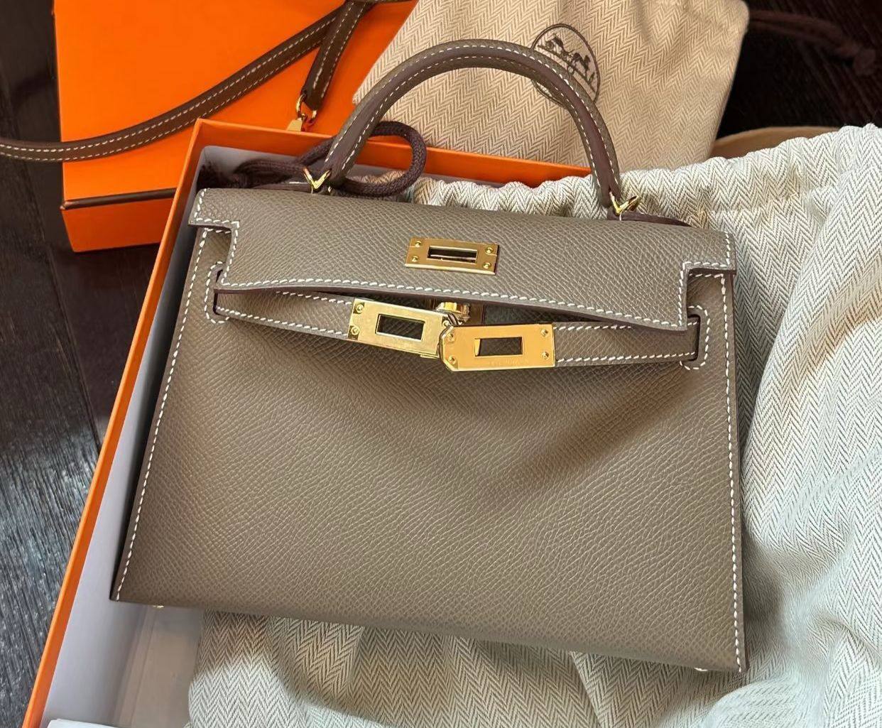 Hermes 
Master ❣️❣️❣️
310 dhs✅

Zain192
♥️♥️♥️