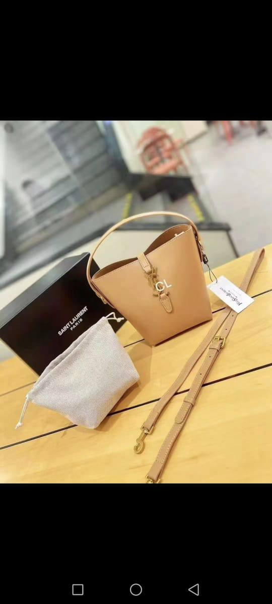 YSL
with box
🎁🎁🎁

105 dhs🪙🌨️

Zain143
♥️♥️♥️
