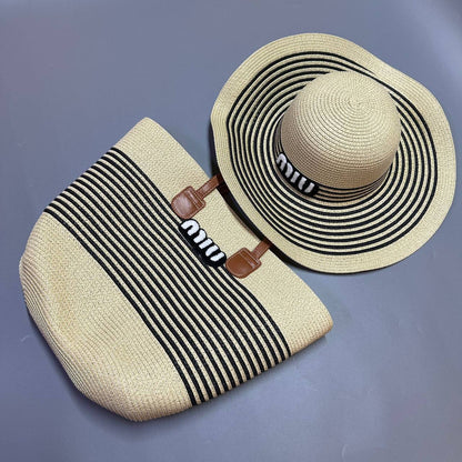 BEACH BAG NEW CAME ,

GOOD QUALITY ,

BAG AND 
HAT ONE SET 

90 DHS🇦🇪🇦🇪🇦🇪

Zain295
♥️♥️♥️